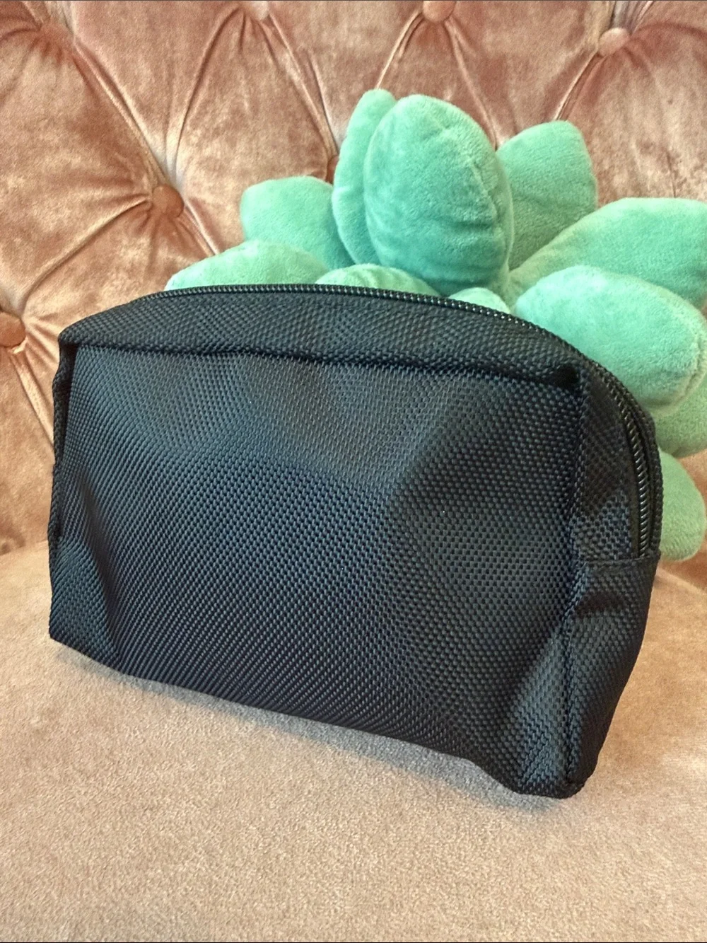 NWOT Tumi Black Men's Toiletry Kit Travel Pouch